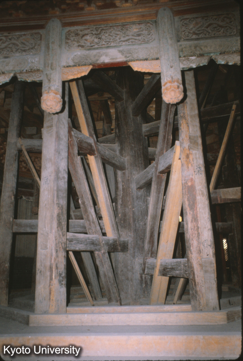 72-15_正定隆興寺 転輪蔵殿 回転軸部 (1)