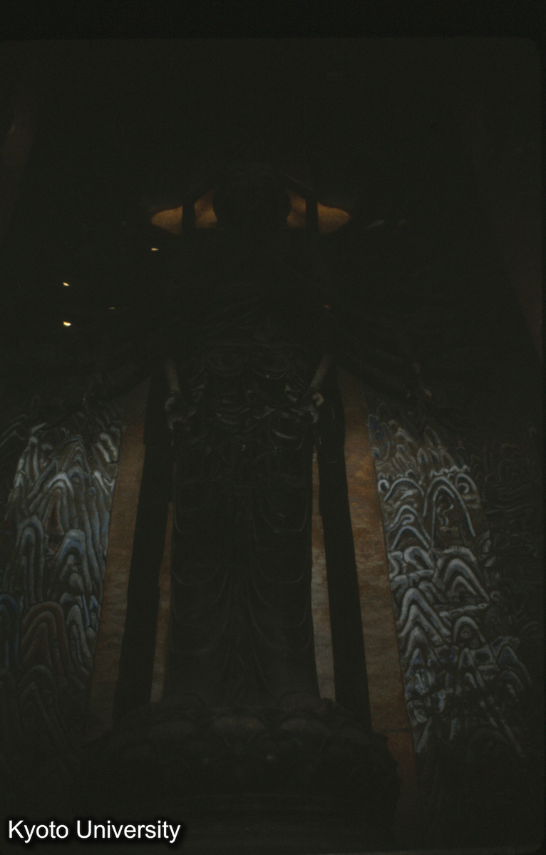 72-21_正定隆興寺 大悲閣 大悲千手観音 北宋開宝4（971）鋳造 原物 2本の銅製の手以外の千手は清代補加の木製 (1)