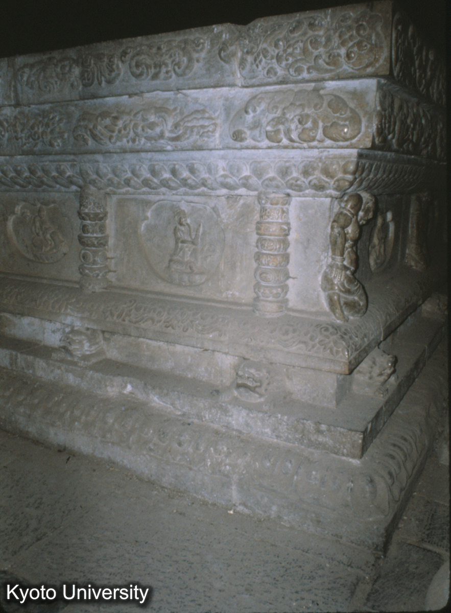 72-22_正定隆興寺 大悲閣 須弥座 北宋原物 圧地隠起 (1)