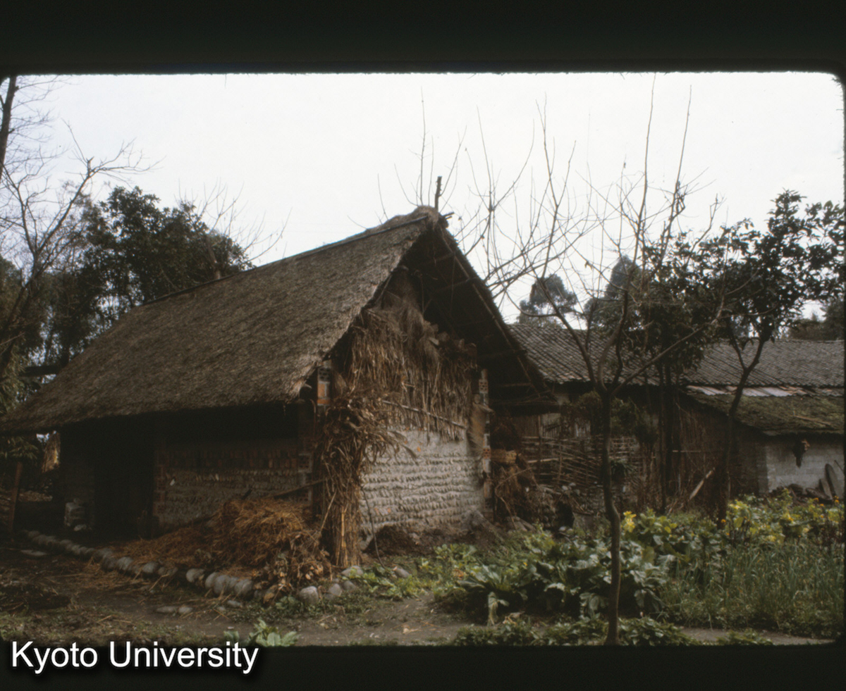 120-26_民居 灌県郊外 (1)