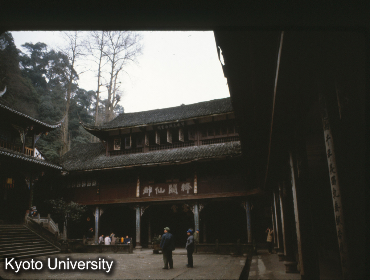 121-6_灌県 青城山 (1)