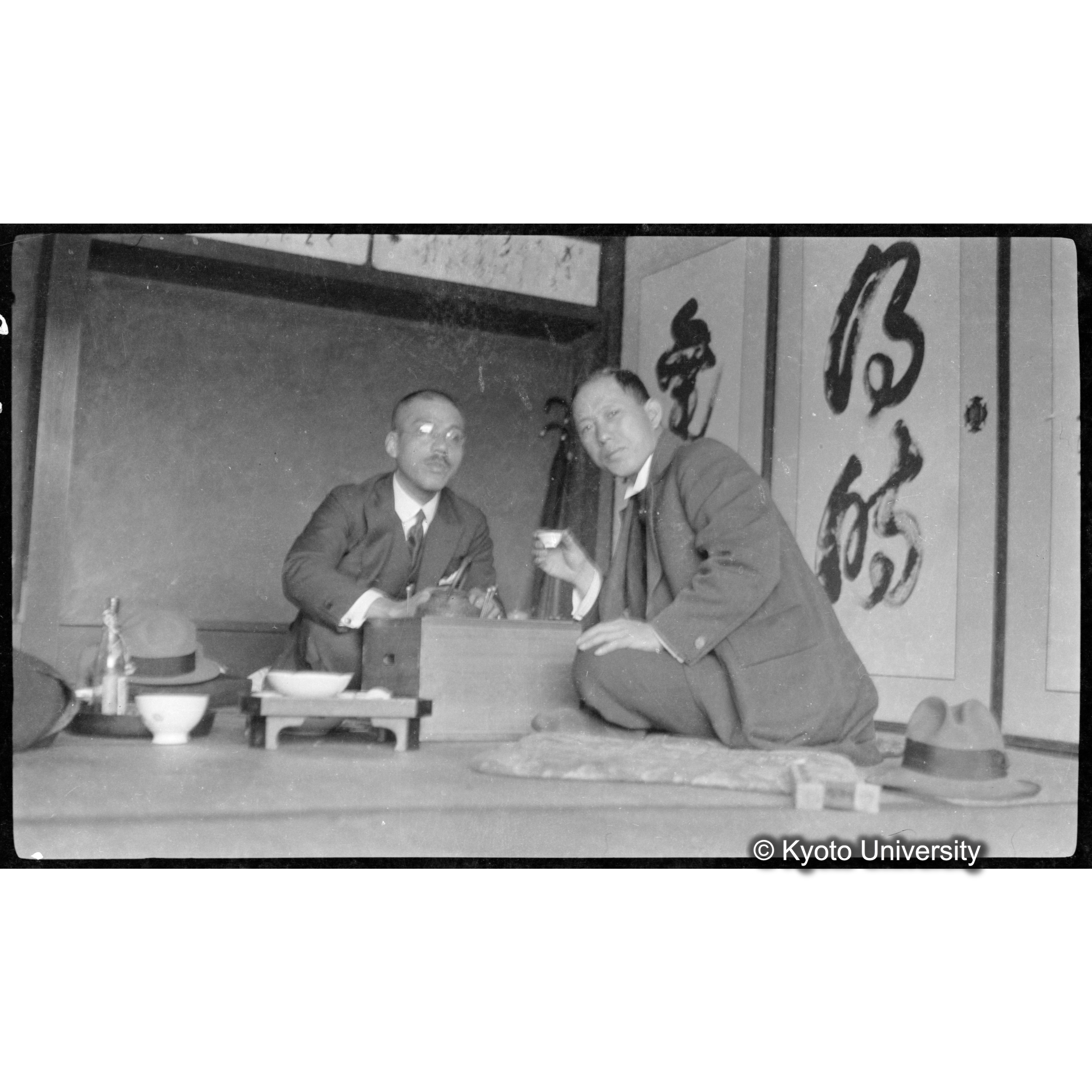＜酒＞ (1)
